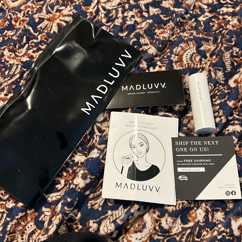 MADLUVV Brow Stamp